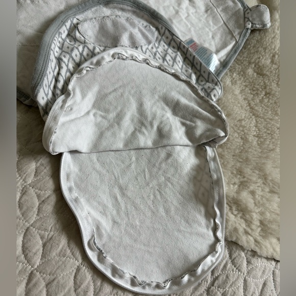 Swaddle Me Swaddle, gray & white, zip bottom - Picture 8 of 14
